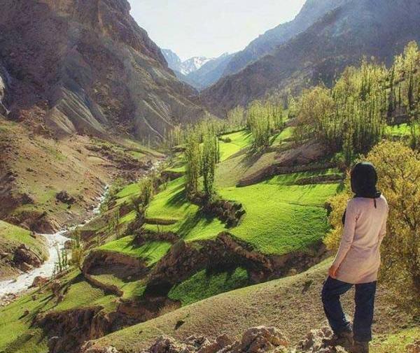 ژست عکس دخترانه بهاری