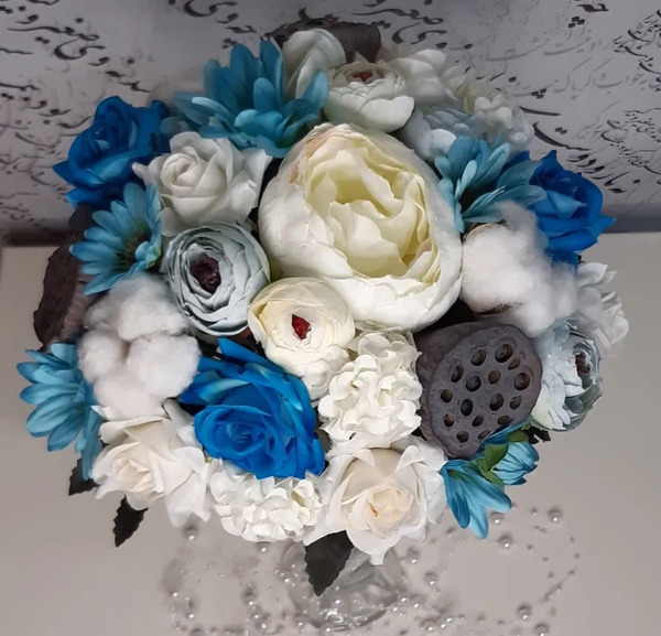 عکس گل آبی و سفید