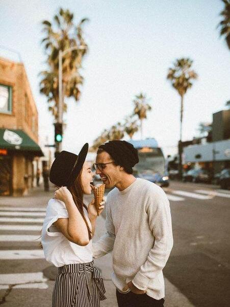 عکس دونفره بهاری عاشقانه