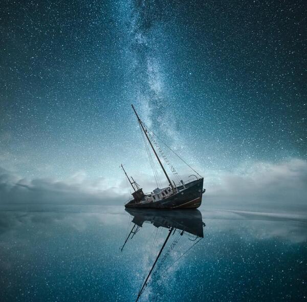 عکس آسمان شب و دریا