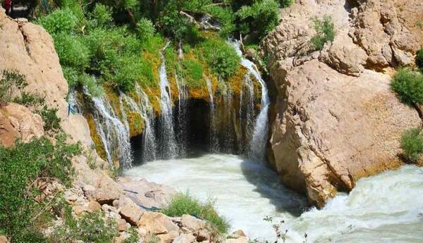 عکس طبیعت گردی اصفهان