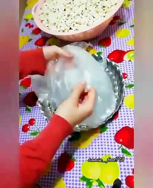 عکس تزیین پفیلا به شکل ادم برفی
