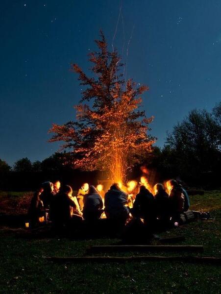 عکس آتش طبیعی در شب
