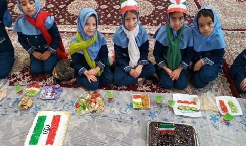 عکس پرچم ایران با خیار و گوجه و پنیر