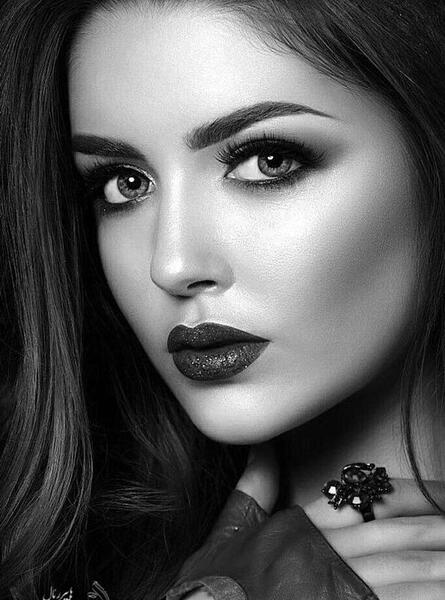 عکس چهره سیاه قلم حرفه ای