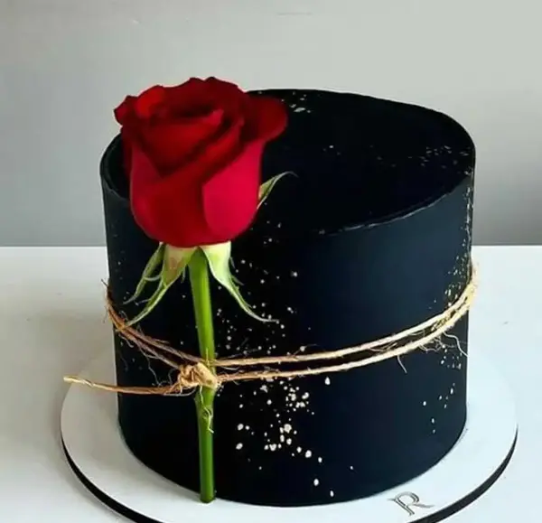 عکس کیک سیاه دخترانه