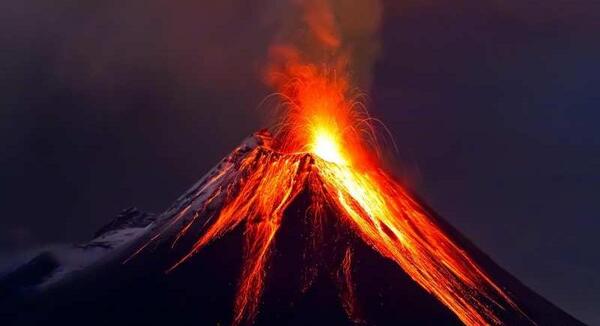 عکس آتشفشان فعال جهان