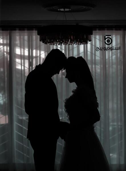 عکس عاشقانه عروس و داماد سیاه و سفید