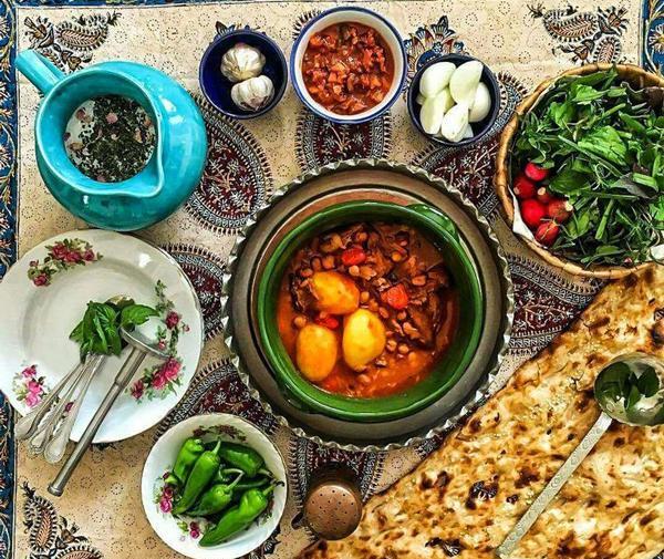 عکس آبگوشت تو قابلمه