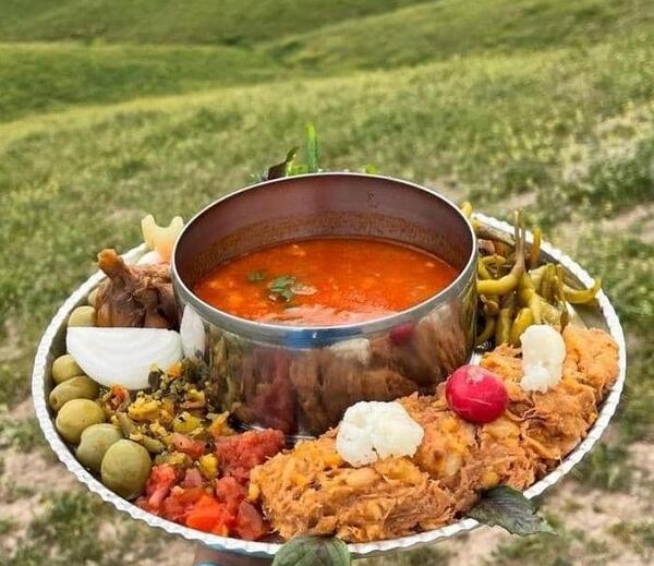عکس آبگوشت تو قابلمه