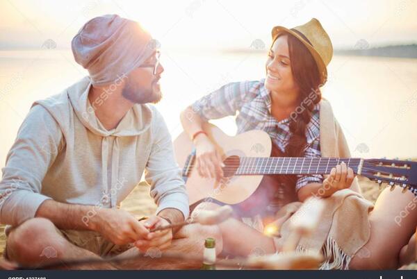 عکس عاشقانه کنار دریا شب