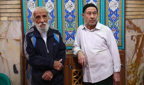 عکس آیت الله طالقانی با خانواده
