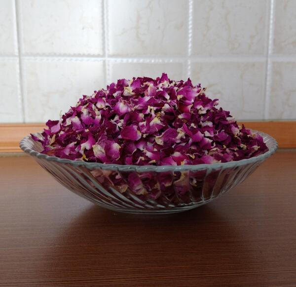 عکس گل سرخ خشک شده
