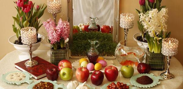 عکس سفره هفت سین با تنگ شیشه ای