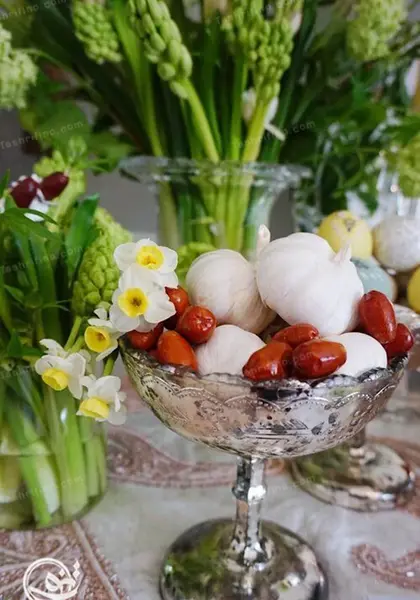 عکس سفره هفت سین با تنگ شیشه ای