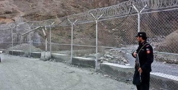 عکس دیوار مرزی ایران و افغانستان