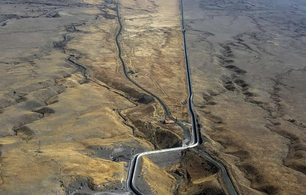 عکس دیوار مرزی ایران و افغانستان