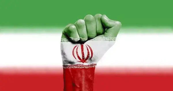 عکس مردم ایران با پرچم