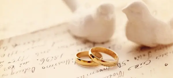 عکس عاشقانه ماهگرد عقد