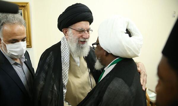 عکس رهبر ایران با همسرش