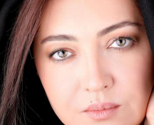 عکس طبیعی دختر چشم سبز