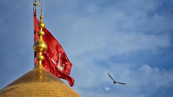 عکس امام حسین در آسمان کربلا