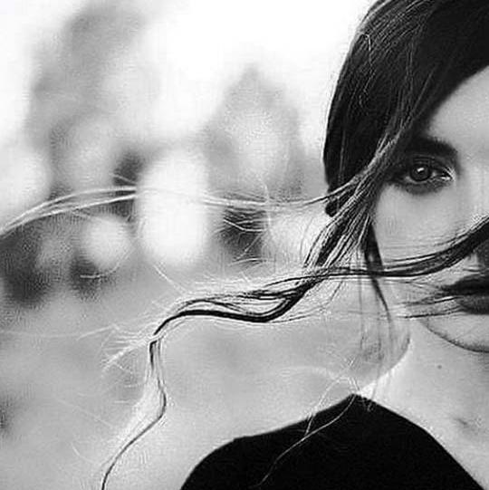 عکس پروفایل دختر غمگین مشکی