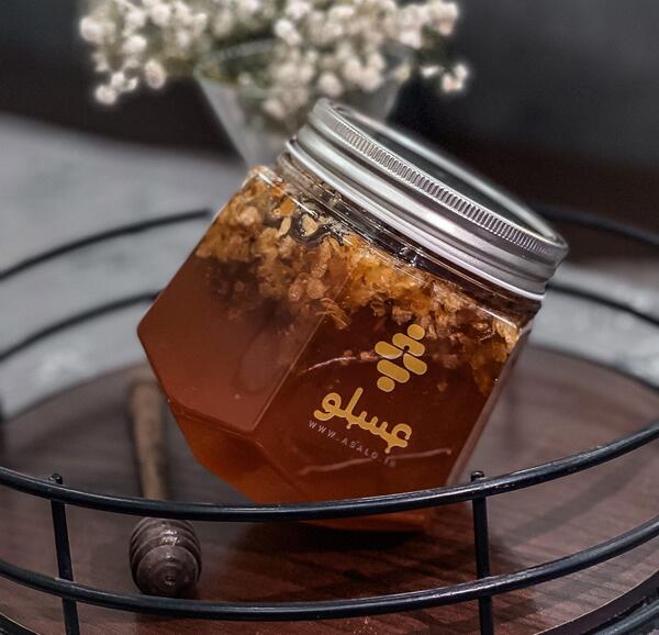 عکس عسل طبیعی با موم