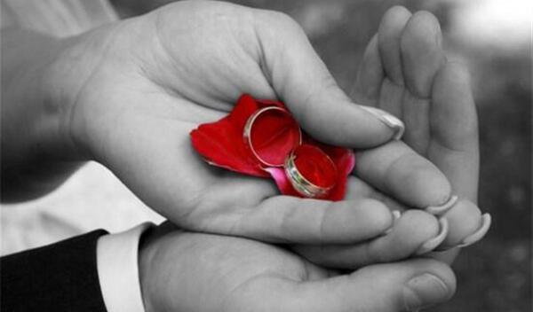 تختخواب عکس عاشقانه بغل هم خوابیدن بدون متن