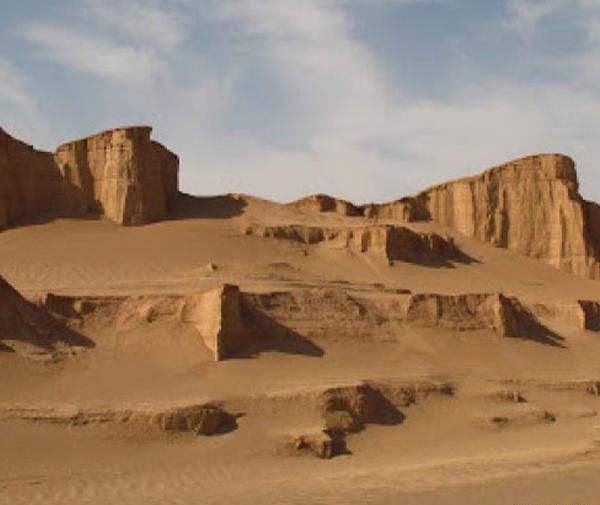 عکس کویر سیاه کوه