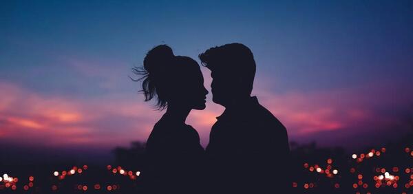 عکس زمینه عاشقانه کیفیت بالا