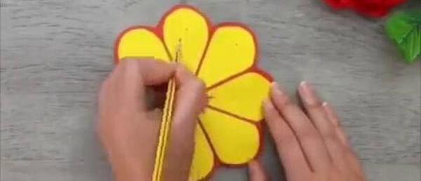عکس گل کاغذی کاردستی