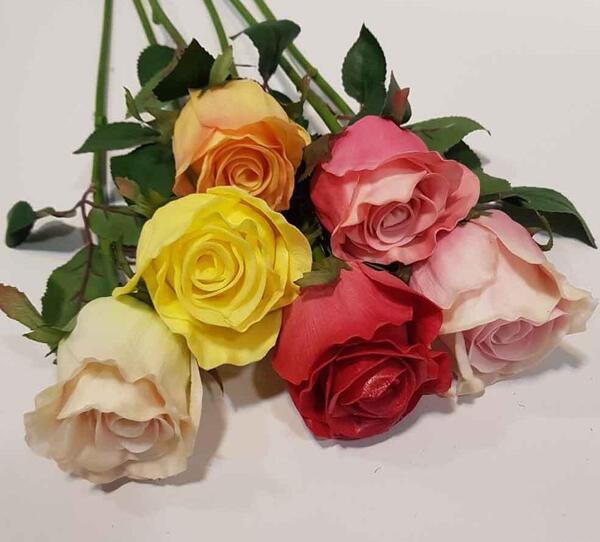 عکس گل داوودی مصنوعی