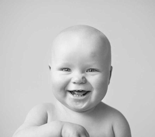 عکس سیاه و سفید برای نوزاد