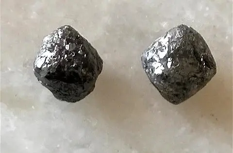 عکس الماس سیاه خام