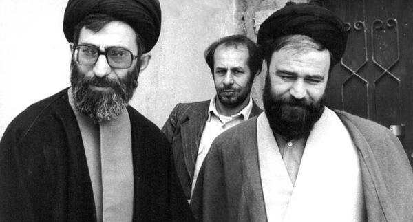 عکس سیاه سفید امام خامنه ای