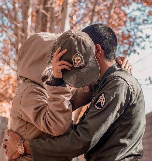 عکس عاشقانه سربازی دونفره