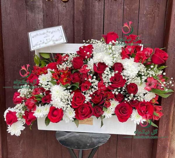 عکس سبد گل رز قرمز و سفید