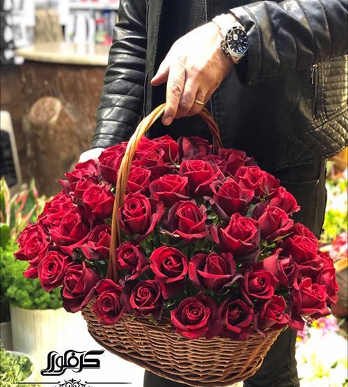 عکس سبد گل رز قرمز و سفید