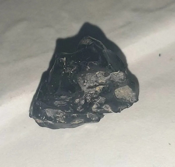 عکس سنگ الماس سیاه خام