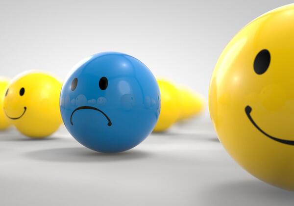 عکس های ایموجی غمگین