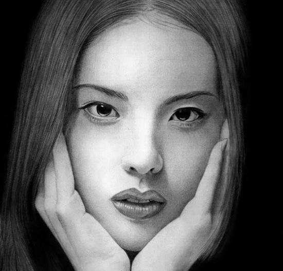 عکس سیاه قلم چهره زن