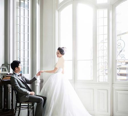 ازدواج ژست عکس عروس و داماد خارجی عاشقانه