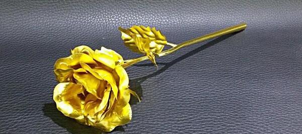 عکس گل طلایی واقعی