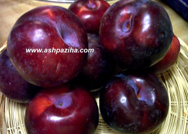 عکس میوه آلو سیاه