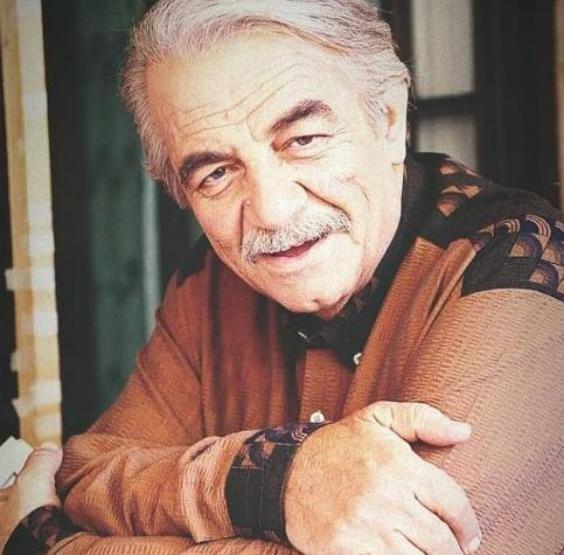 عکس گلچهره در کوچه اقاقیا