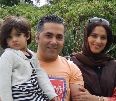 عکس گلچهره در کوچه اقاقیا