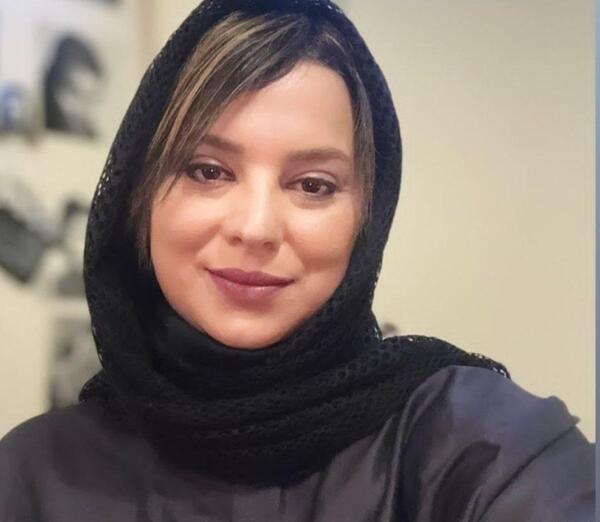 عکس گلچهره در کوچه اقاقیا