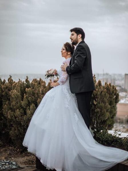 عکس عاشقانه عروس و داماد با حجاب