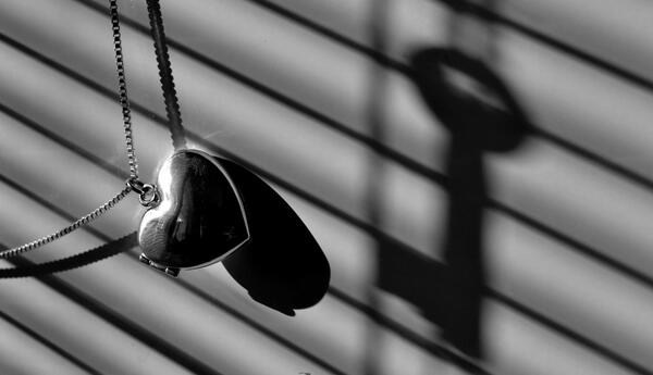 ویسگون عکس عاشقانه سیاه سفید با کیفیت بالا